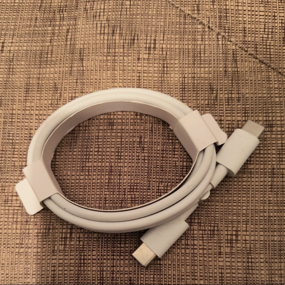 USB-C-to-USB-C 1.5M Fast Charger Cable For Android & iPhone 15’s, 16’s and 17’s